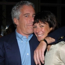 EPŠTAJNOVA partnerka u zločinu otkrila: „Desetine Džefrijevih saučesnika oslobođeno je odgovornosti“ photo